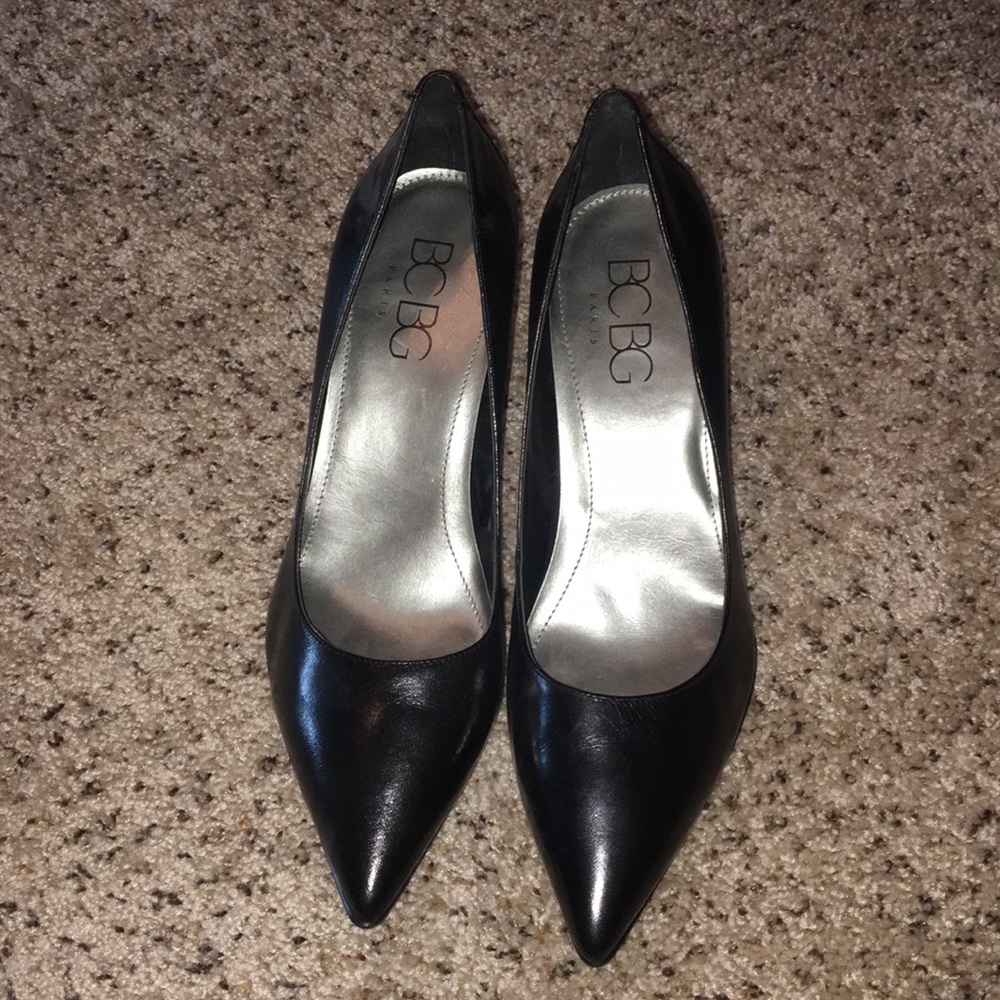 BCBG black leather heels- size 9.5